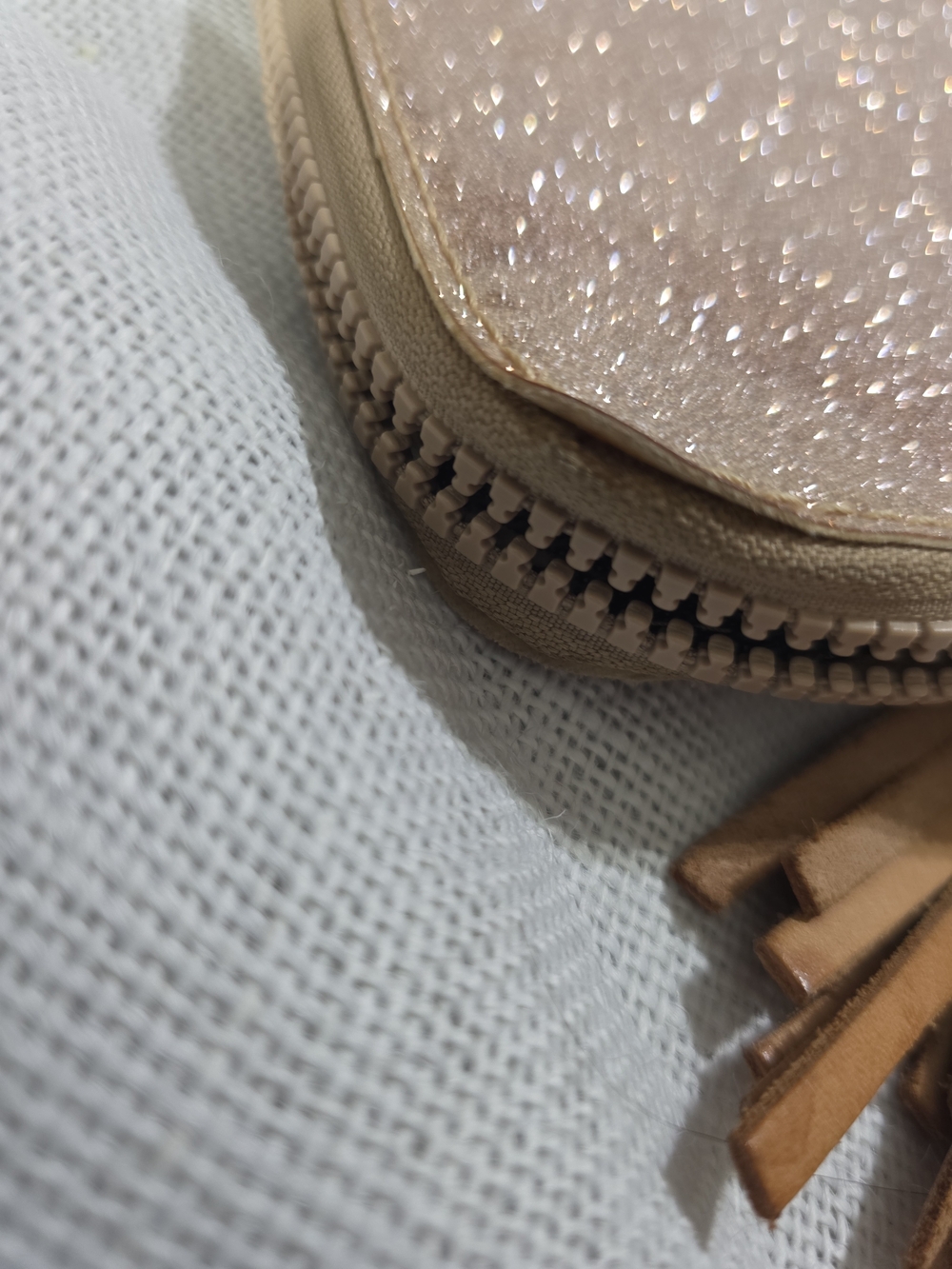 Consuela Glitter Clutch Zip Pouch Sparkle Tassel Bag - Picture 9 of 12